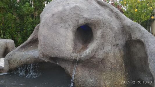 Fontana con Roccia Artificiale